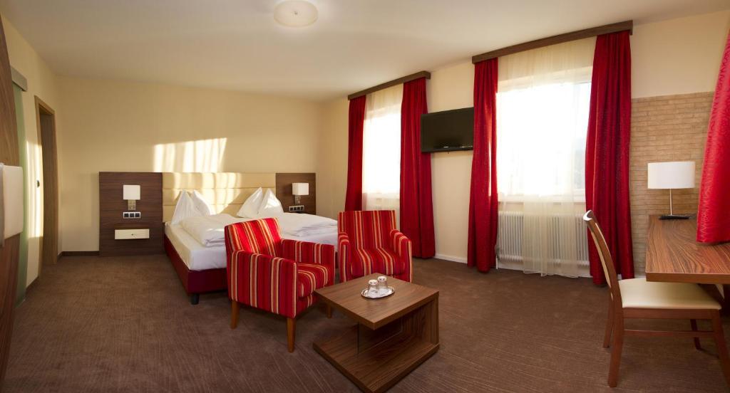 Schoenis-Landhotel Bad Mitterndorf Room photo